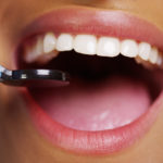 Całościowe leczenie stomatologiczne – odkryj drogę do zdrowego i pięknego uśmiechów.